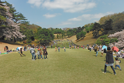 川崎国際生田緑地ゴルフ場（川崎市）