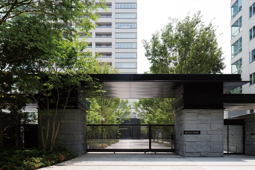 ブランズ四番町